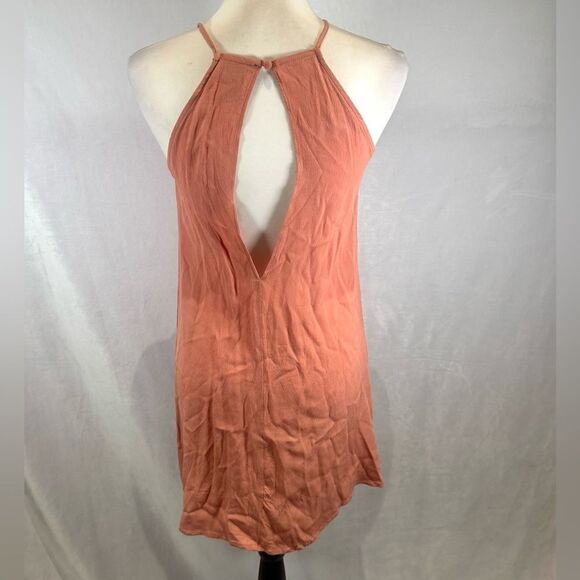 Blush halter style large keyhole back shift dress size small - Picture 3 of 6